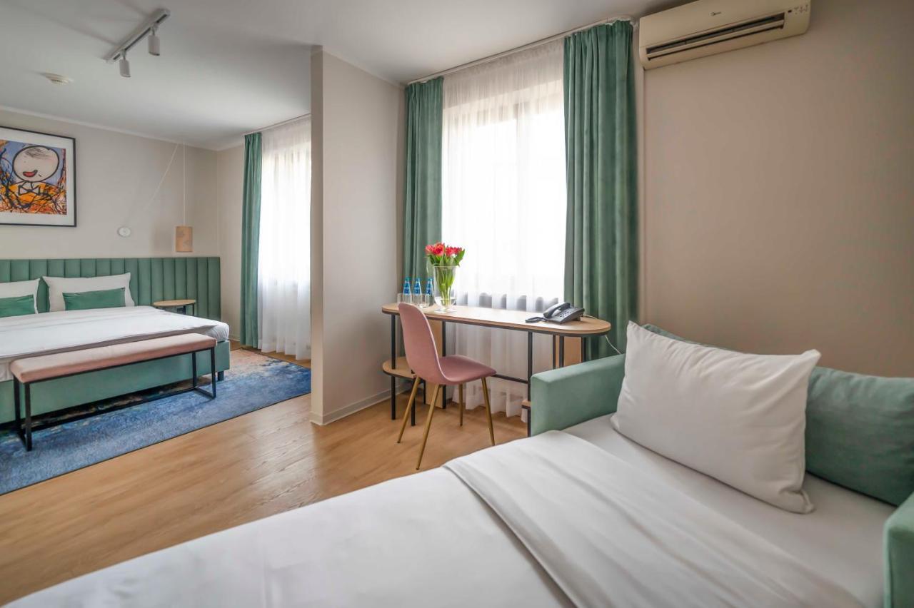 Hotel H12**** Krakau Buitenkant foto