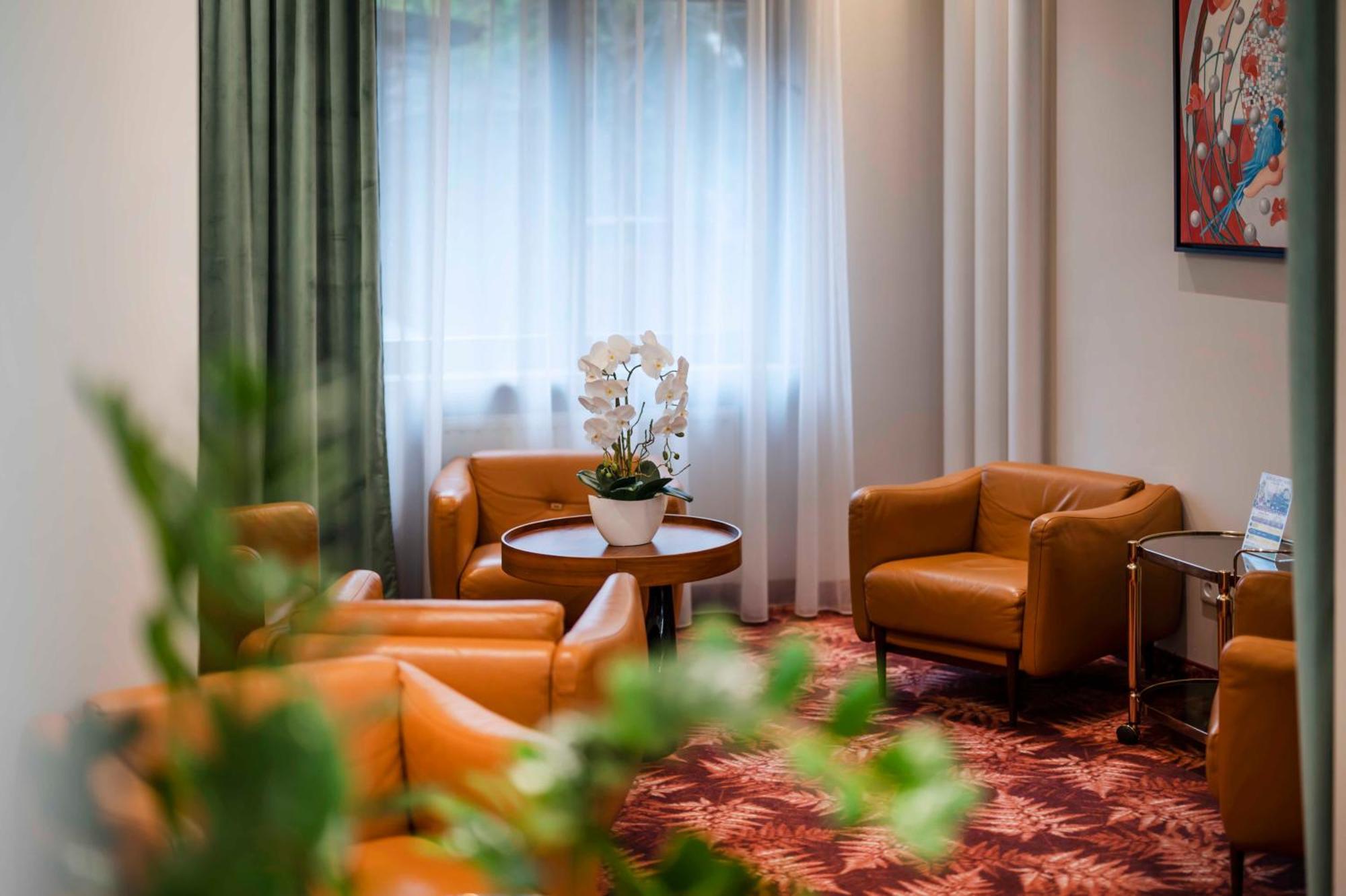 Hotel H12**** Krakau Buitenkant foto